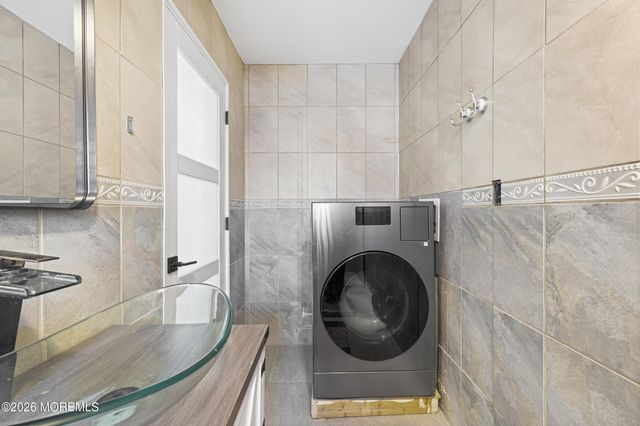 45 Lone Star Lane, Manalapan, NJ 07726