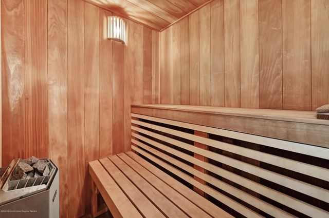 45 Lone Star Lane, Manalapan, NJ 07726