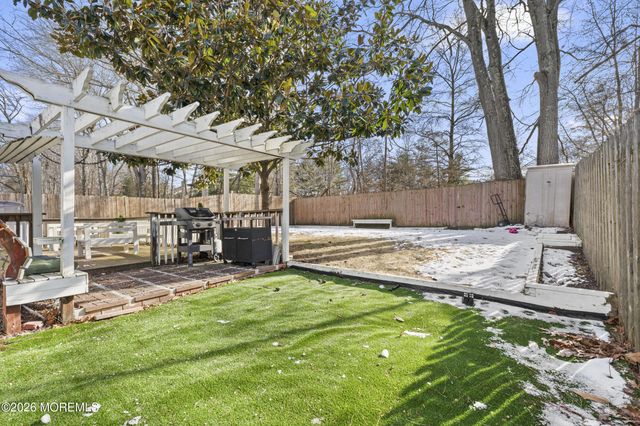 45 Lone Star Lane, Manalapan, NJ 07726