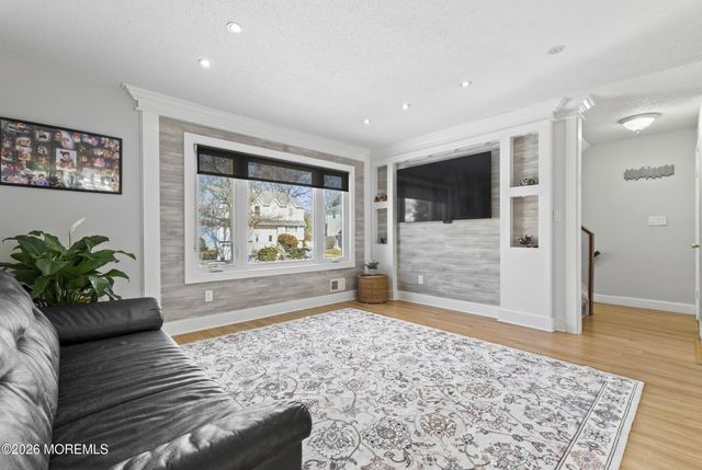 45 Lone Star Lane, Manalapan, NJ 07726