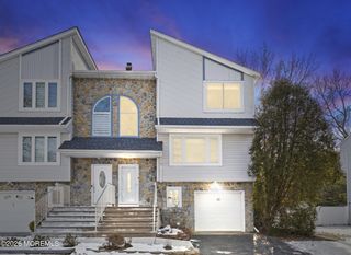 45 Lone Star Lane, Manalapan, NJ 07726