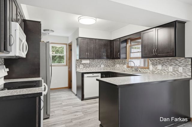 4380 Knickerbocker Court SW, Wyoming, MI 49519