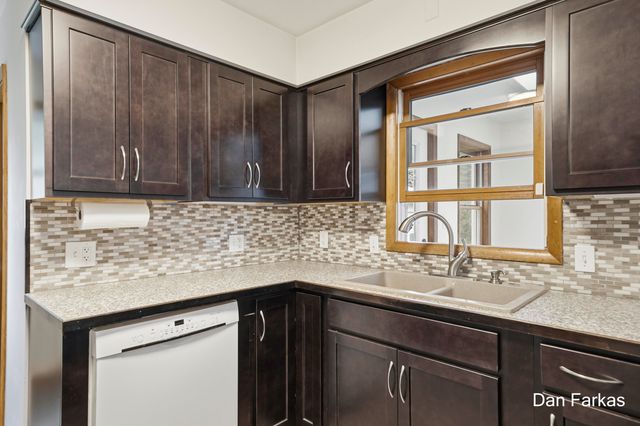 4380 Knickerbocker Court SW, Wyoming, MI 49519