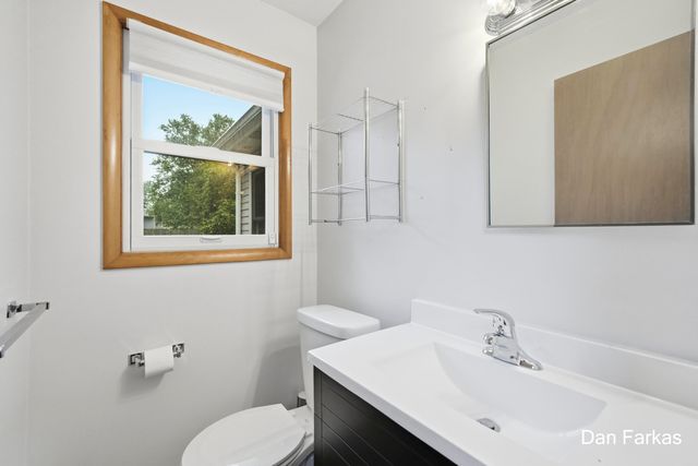 4380 Knickerbocker Court SW, Wyoming, MI 49519