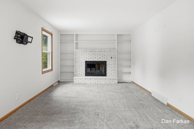 4380 Knickerbocker Court SW, Wyoming, MI 49519