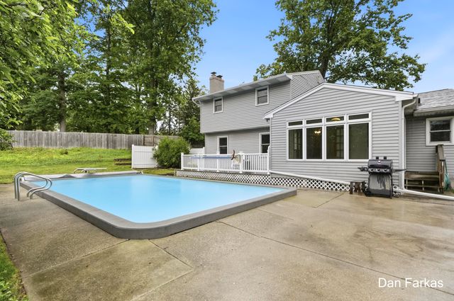 4380 Knickerbocker Court SW, Wyoming, MI 49519