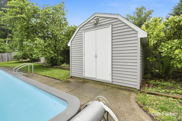 4380 Knickerbocker Court SW, Wyoming, MI 49519