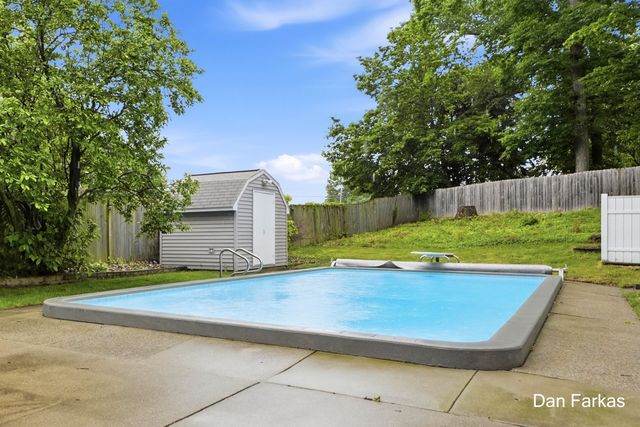 4380 Knickerbocker Court SW, Wyoming, MI 49519