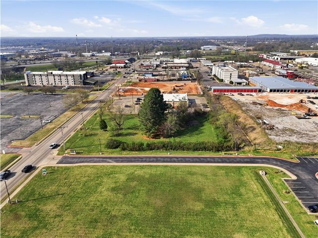1463 & 1431 S 48th Street, Springdale, AR 72762