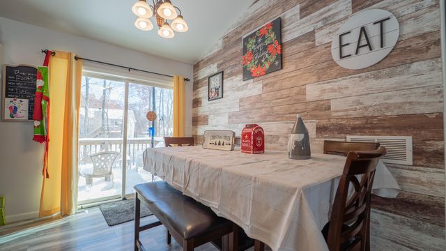 695 Cross Meadows Drive, Valparaiso, IN 46385