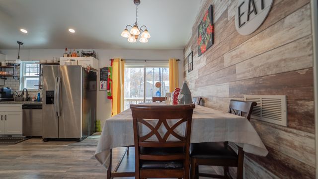 695 Cross Meadows Drive, Valparaiso, IN 46385