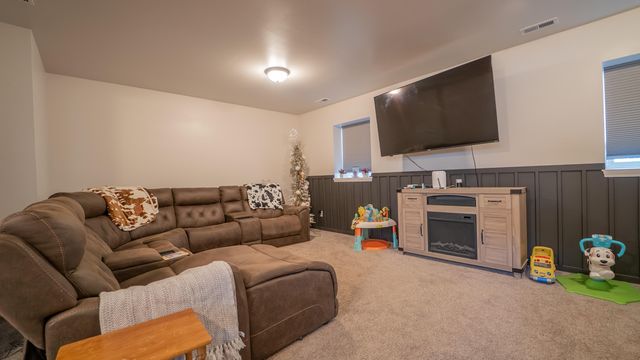 695 Cross Meadows Drive, Valparaiso, IN 46385