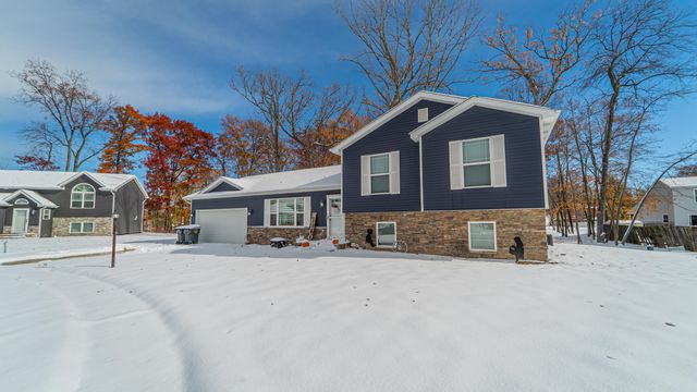 695 Cross Meadows Drive, Valparaiso, IN 46385