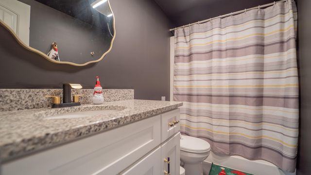 695 Cross Meadows Drive, Valparaiso, IN 46385