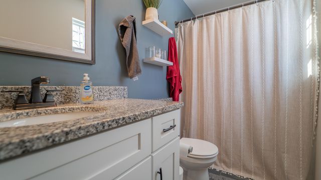 695 Cross Meadows Drive, Valparaiso, IN 46385