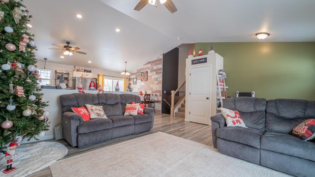 695 Cross Meadows Drive, Valparaiso, IN 46385