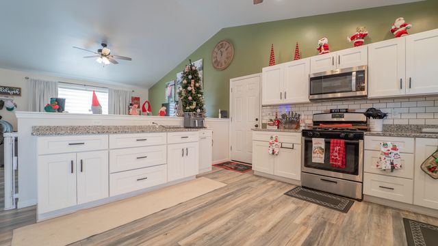 695 Cross Meadows Drive, Valparaiso, IN 46385