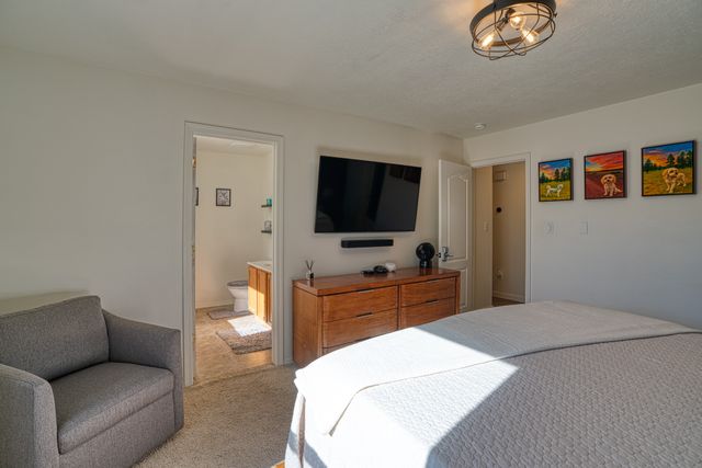 7100 Mesa Del Oro, Santa Fe, NM 87507