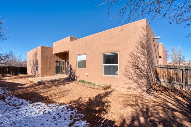 7100 Mesa Del Oro, Santa Fe, NM 87507