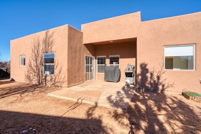 7100 Mesa Del Oro, Santa Fe, NM 87507