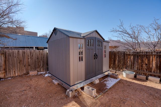 7100 Mesa Del Oro, Santa Fe, NM 87507