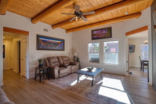 7100 Mesa Del Oro, Santa Fe, NM 87507