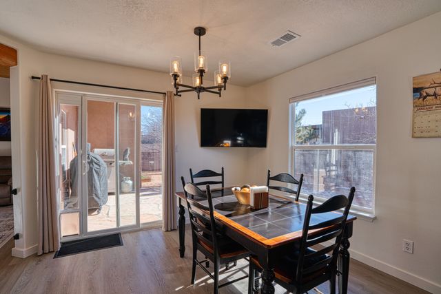 7100 Mesa Del Oro, Santa Fe, NM 87507