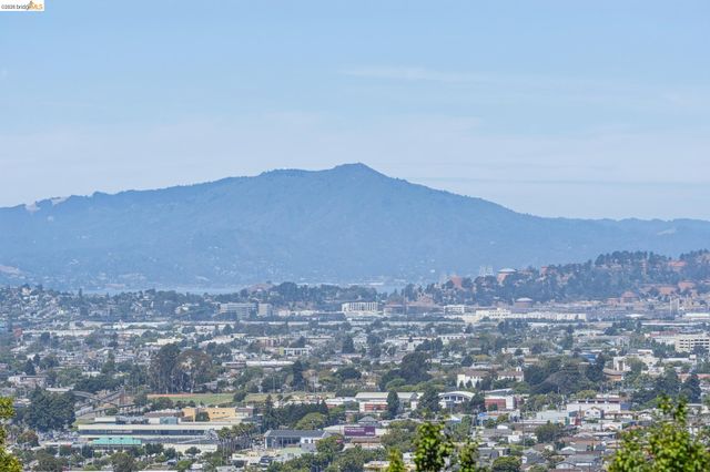 2328 Carquinez Ave, El Cerrito, CA 94530