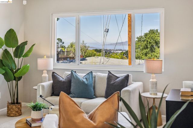 2328 Carquinez Ave, El Cerrito, CA 94530