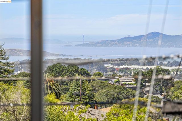 2328 Carquinez Ave, El Cerrito, CA 94530