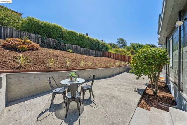 2328 Carquinez Ave, El Cerrito, CA 94530