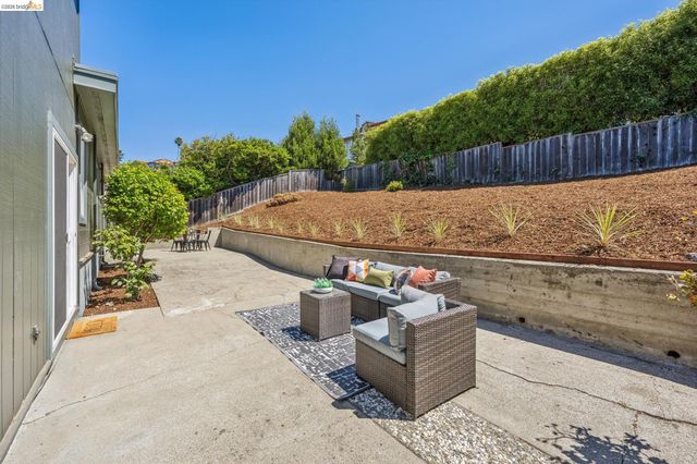 2328 Carquinez Ave, El Cerrito, CA 94530