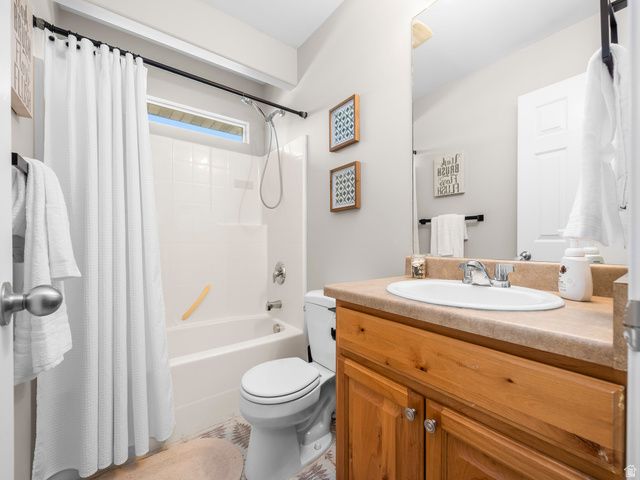 8482 S IVY GABLE DR, West Jordan, UT 84081