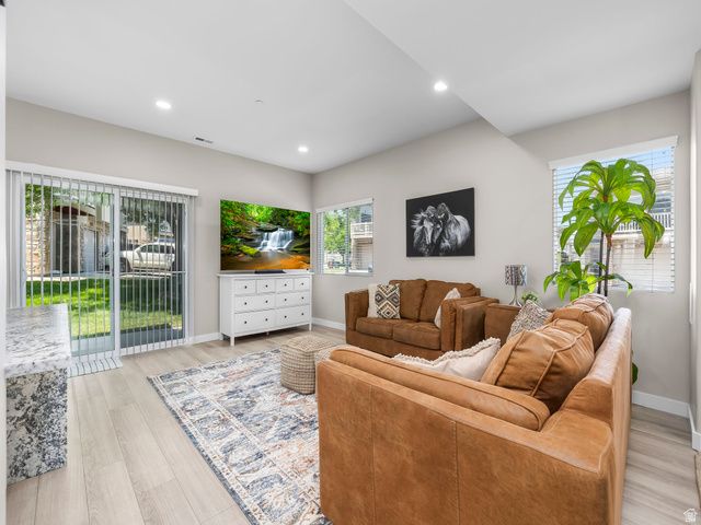 8482 S IVY GABLE DR, West Jordan, UT 84081