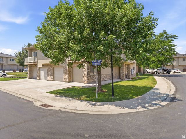8482 S IVY GABLE DR, West Jordan, UT 84081