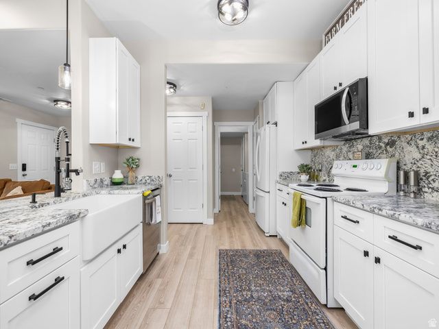 8482 S IVY GABLE DR, West Jordan, UT 84081