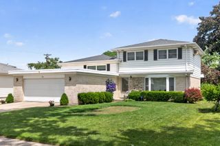 89 S Clarendon Avenue, Addison, IL 60101
