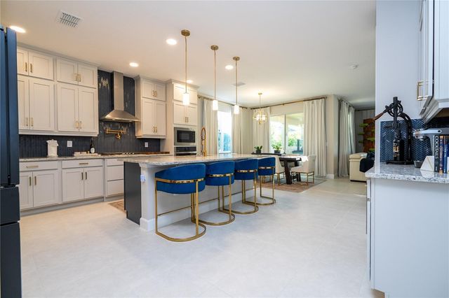 702 POINTE EMERSON BOULEVARD, Apopka, FL 32703