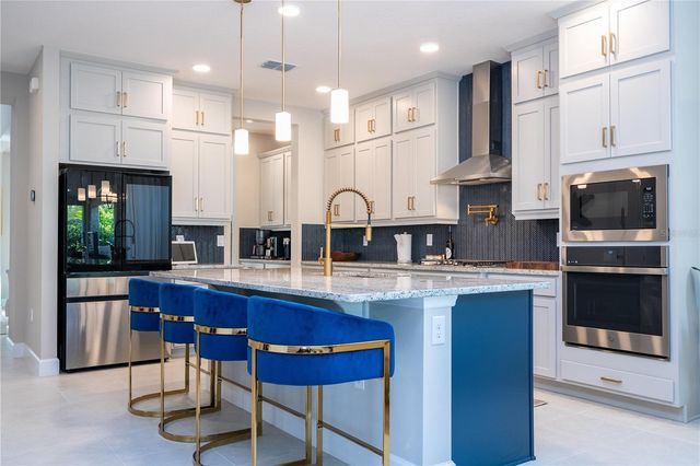 702 POINTE EMERSON BOULEVARD, Apopka, FL 32703