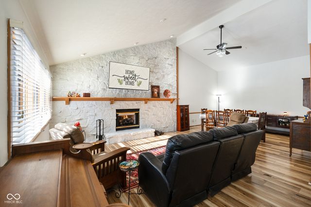 305 Sandbrook Drive, Noblesville, IN 46062