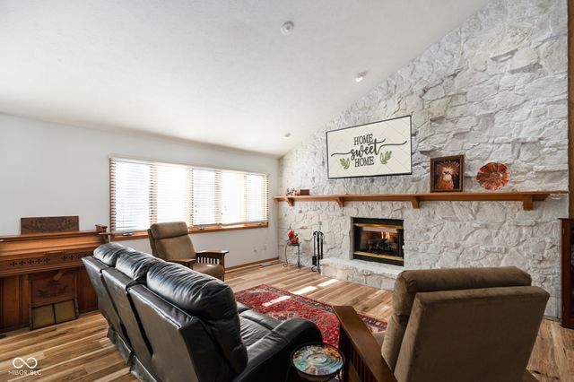 305 Sandbrook Drive, Noblesville, IN 46062