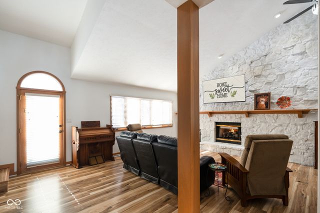 305 Sandbrook Drive, Noblesville, IN 46062