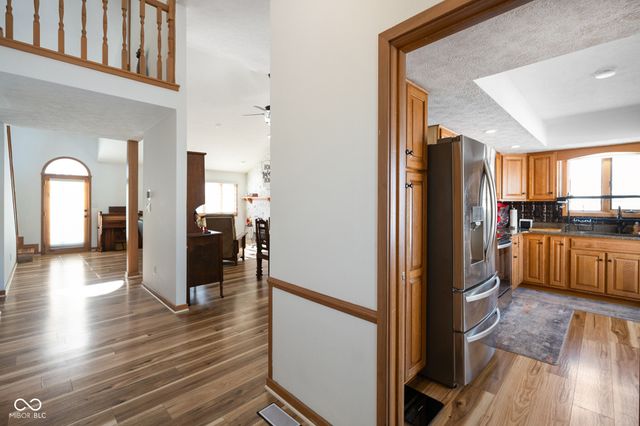 305 Sandbrook Drive, Noblesville, IN 46062