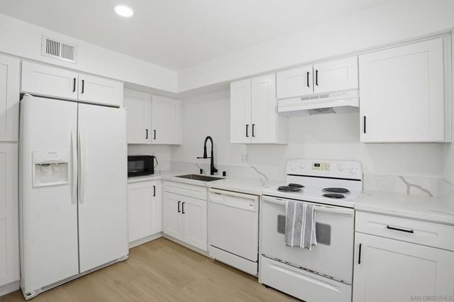 6864 Hyde Park Drive C, San Diego, CA 92119