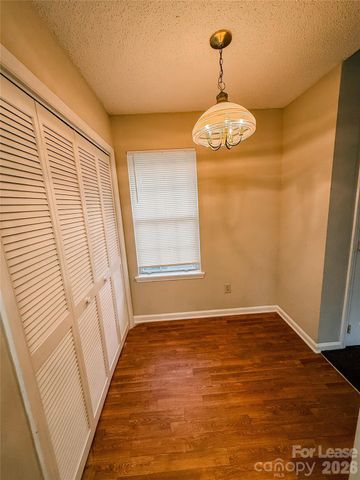 2802 Iron Gate Lane, Charlotte, NC 28212