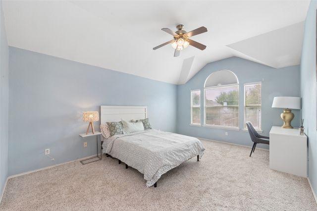 5909 Vineyard Lane, Mckinney, TX 75070