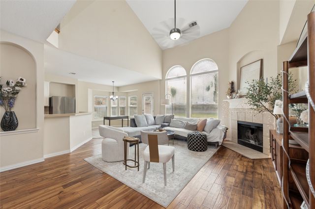 5909 Vineyard Lane, Mckinney, TX 75070