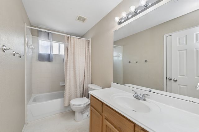 5909 Vineyard Lane, Mckinney, TX 75070