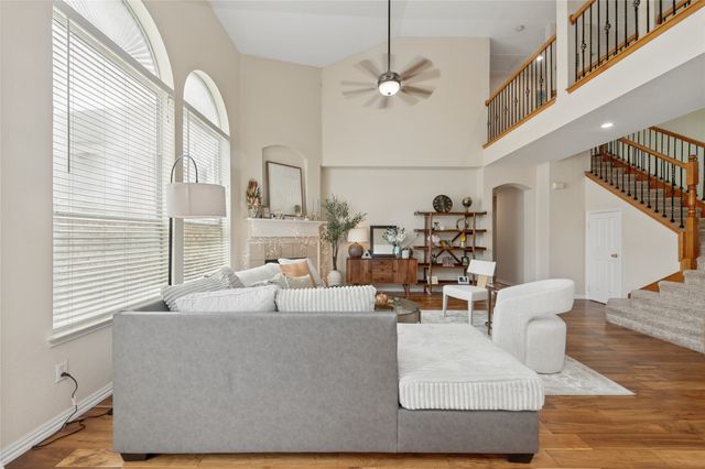 5909 Vineyard Lane, Mckinney, TX 75070