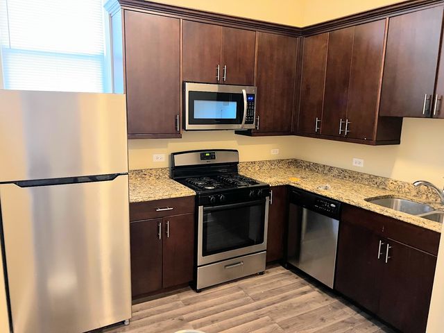 3650 W DIVERSEY Avenue 1Rear, Chicago, IL 60647